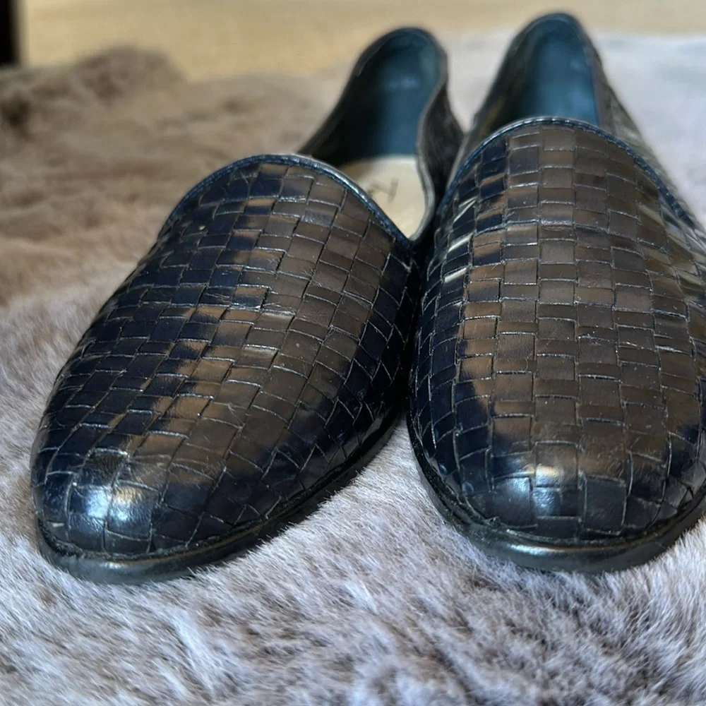 Trotters Liz navy blue weave leather slip-on loafers 7M